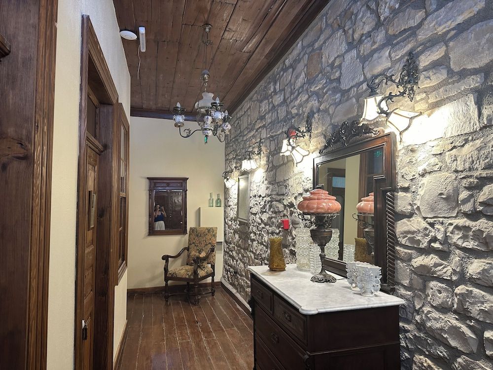 Urla Taş Konak Otel Deluxe Double Room 6