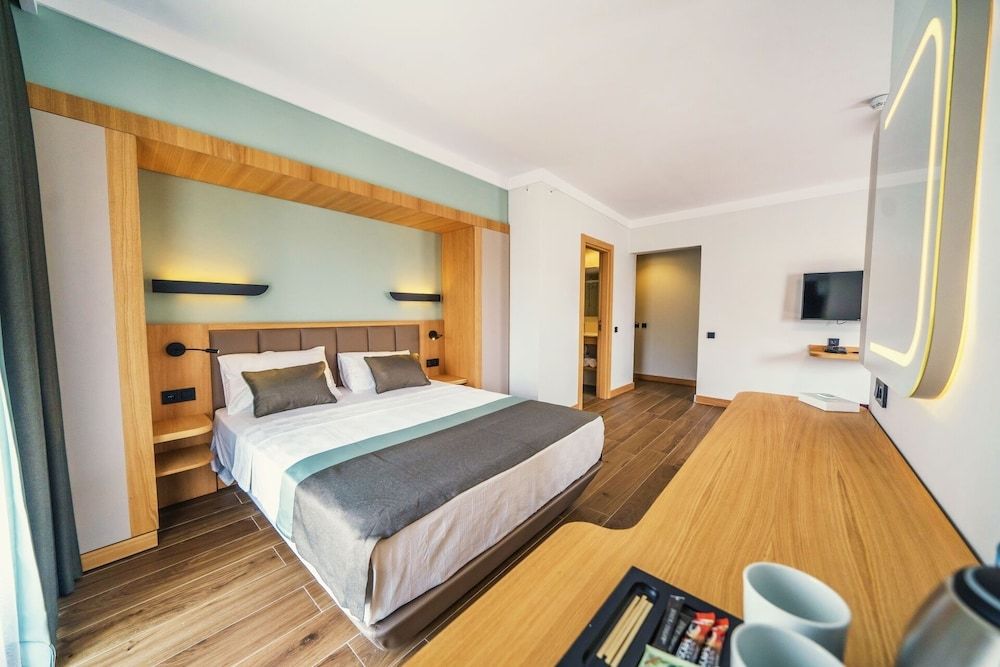 Premier Nergis Beach STANDARD LAND VIEW 2