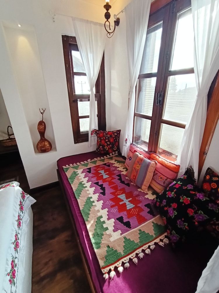 Puli Stone Houses Comfort Triple Room, Multiple Beds, Non Smoking, Mountain View 4