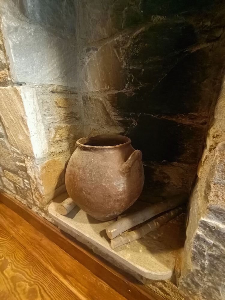 Puli Stone Houses Deluxe Quadruple Room, Mountain View 12