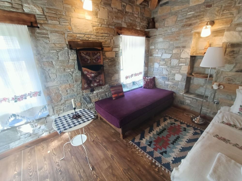 Puli Stone Houses Deluxe Quadruple Room, Mountain View 14