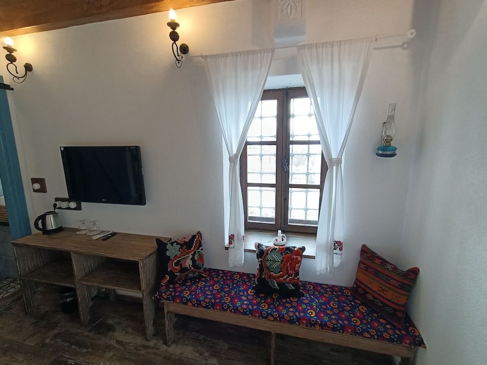 Puli Stone Houses Standard Double Room, Mountain View 3