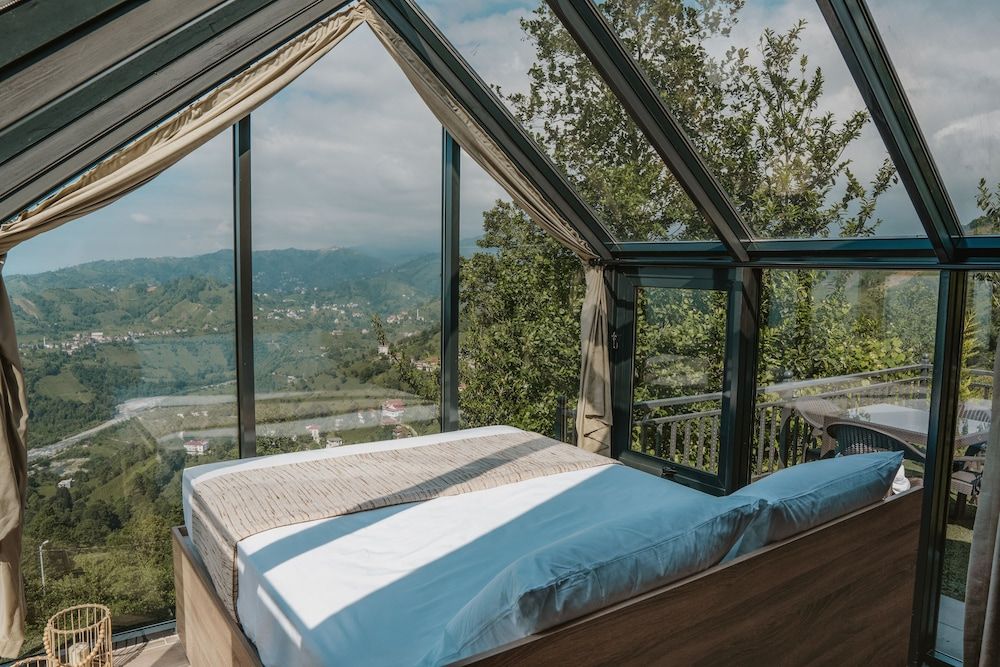 Honeymoon Bungalow, 1 Bedroom, River View, Slope side