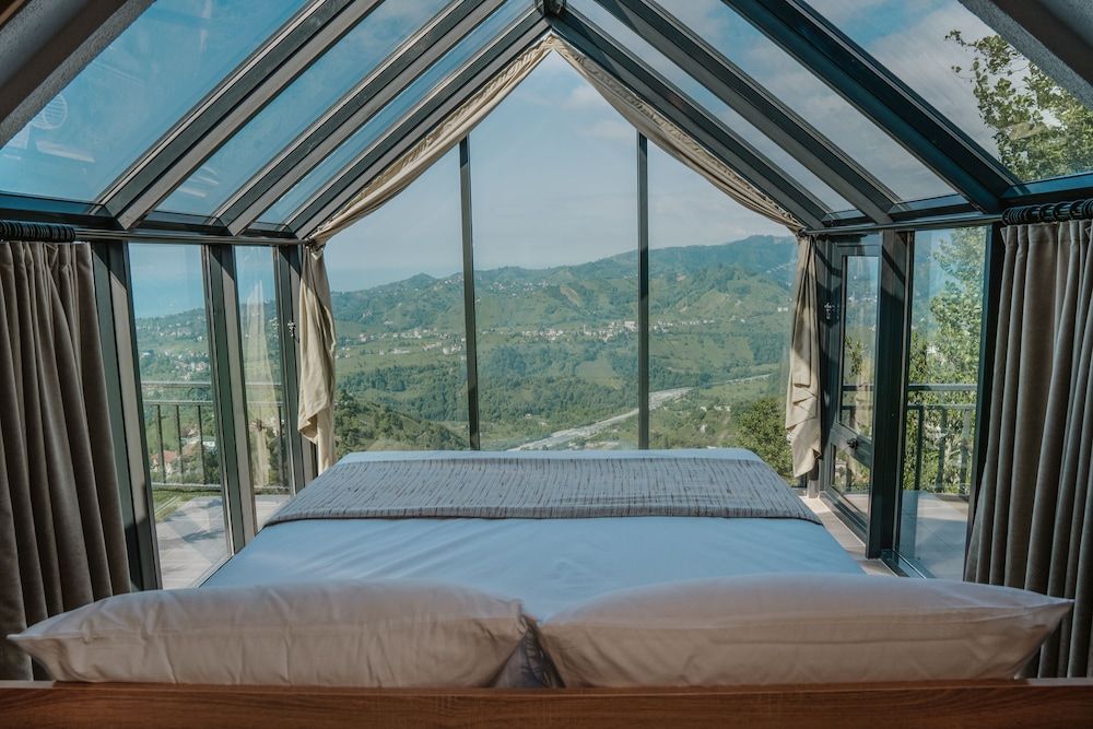 Honeymoon Bungalow, 1 Bedroom, River View, Slope side
