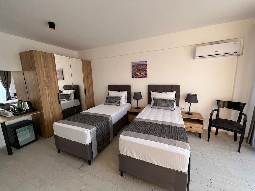 Ni Marin Hotel Standard Twin Room 3