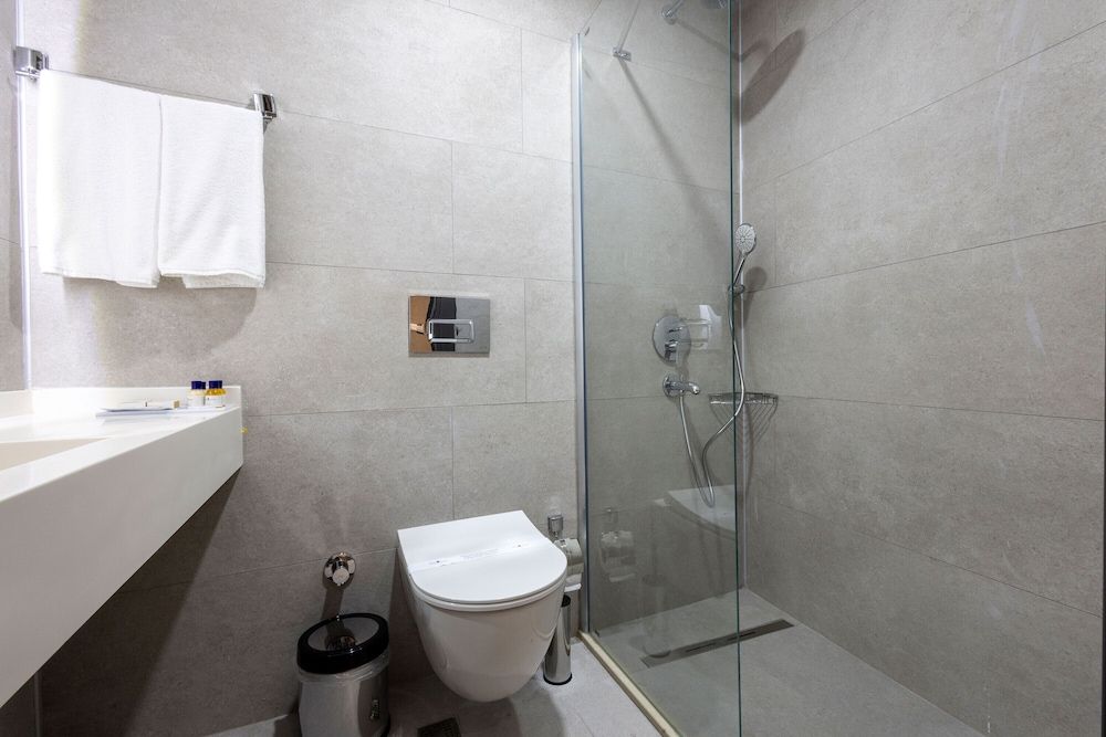 West Door Hotel Deluxe Double Room 11