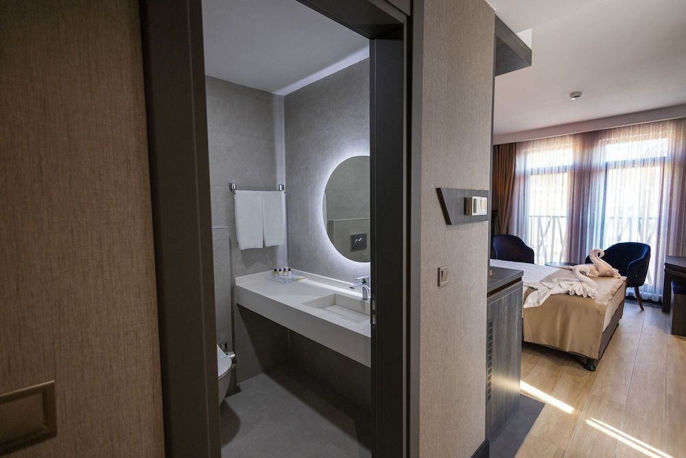 West Door Hotel Superior Double Room 14