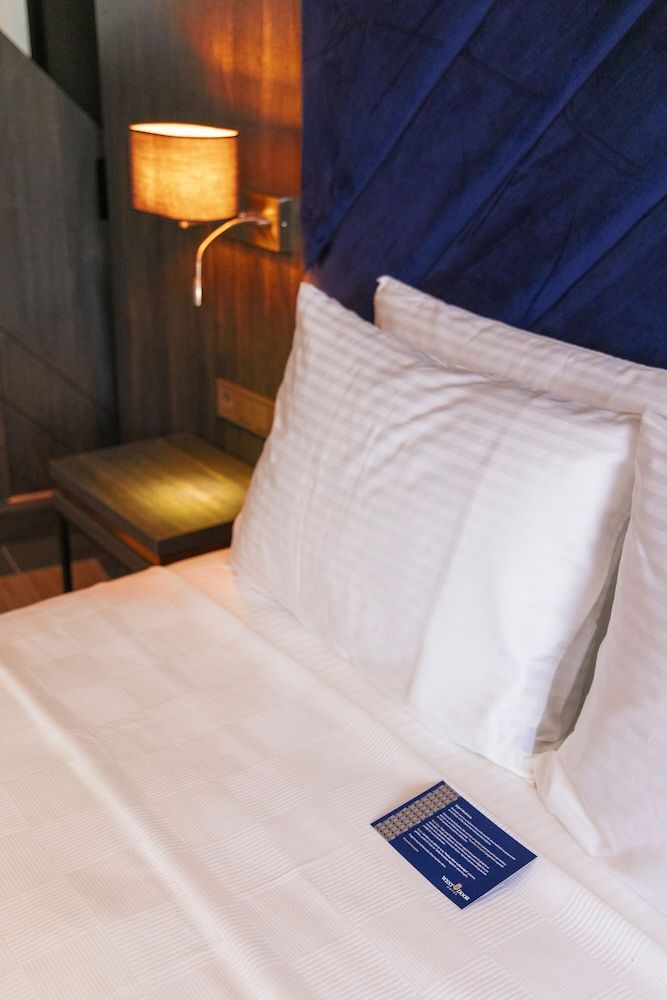 West Door Hotel Superior Double Room 2