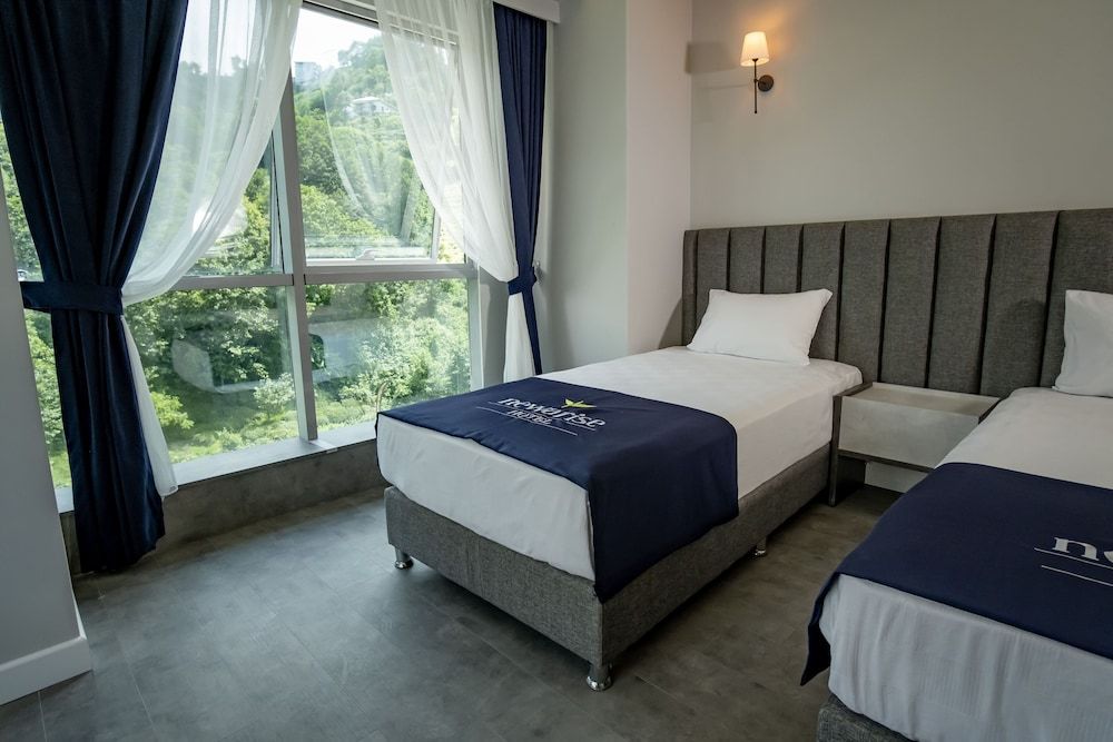 Newarise Hotel Family Room 4