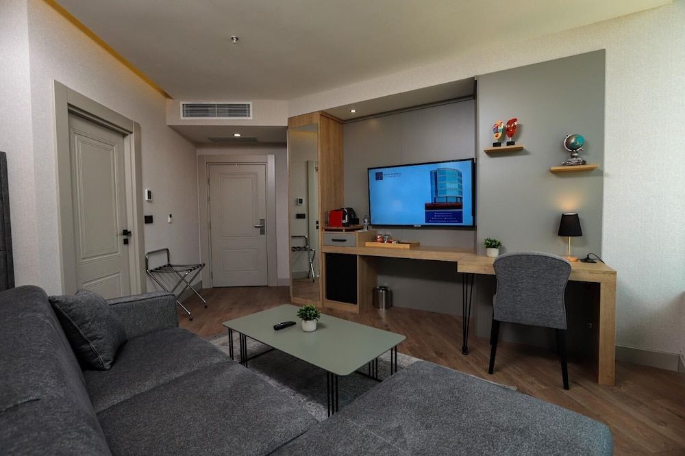 BRAND BUSINESS SUITS Business Suite 12