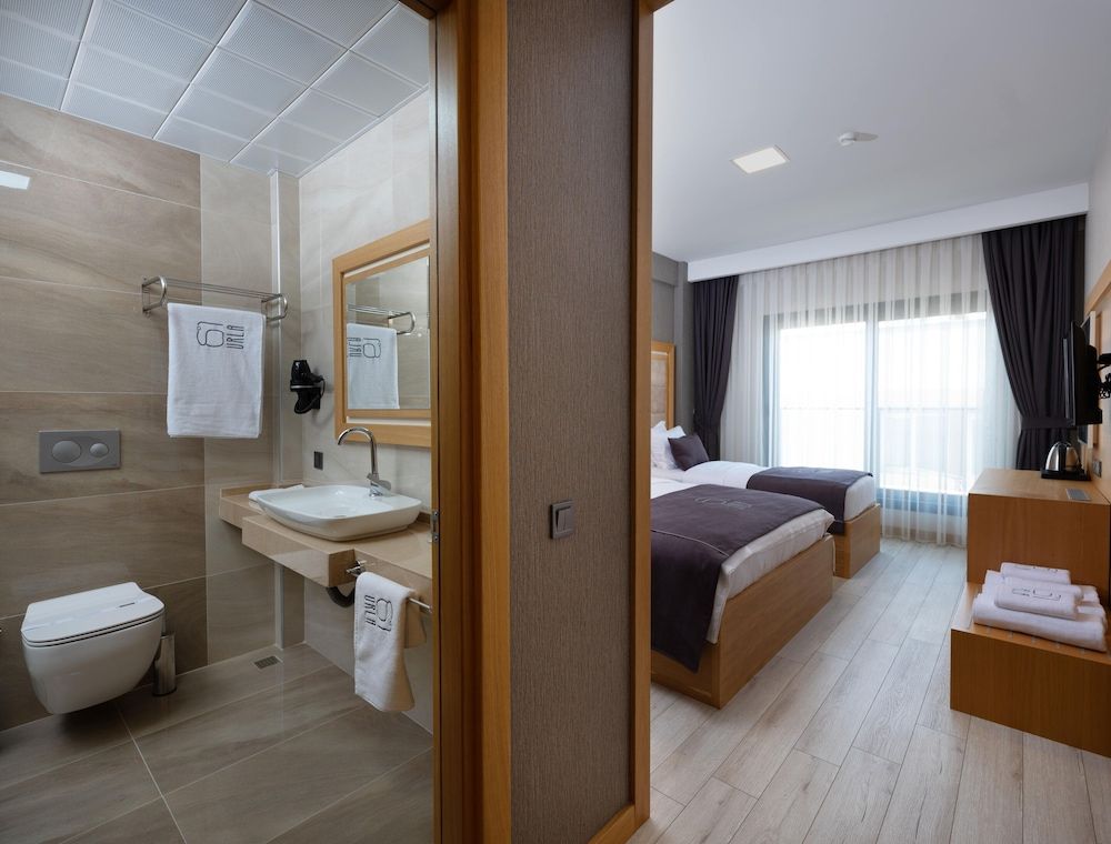 Ma-Si Urla Hotel Standard Triple Room 4