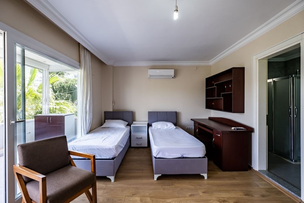 Jash Bedrooms Basic Double Room 6