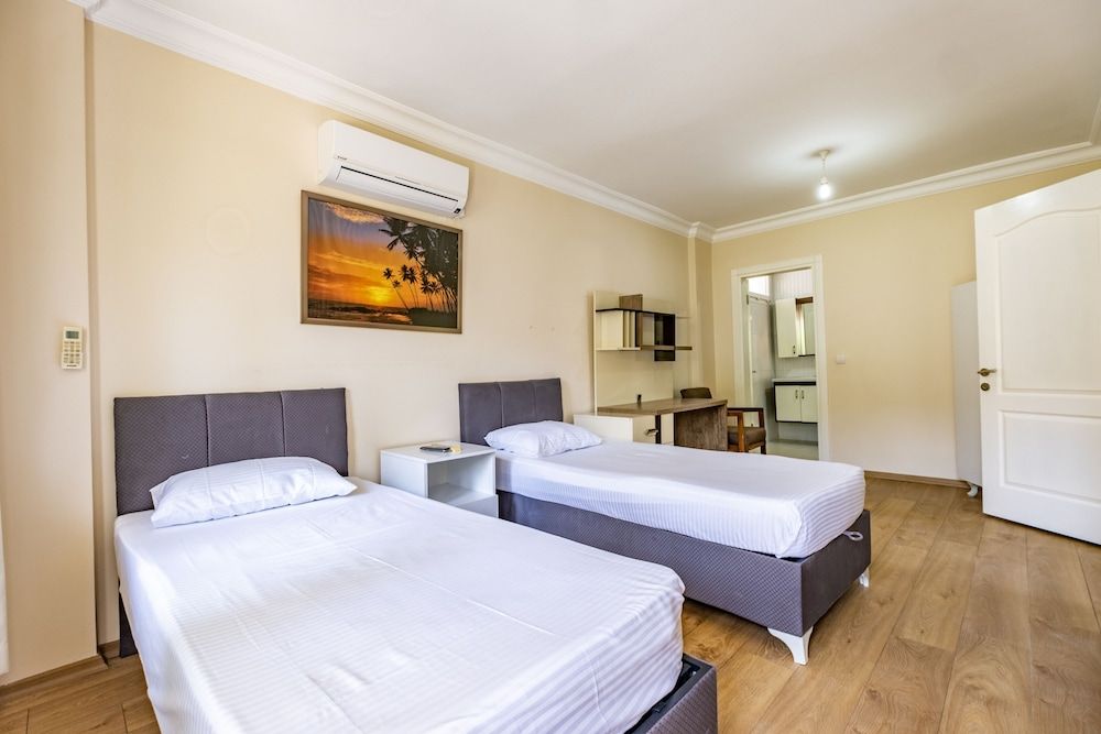 Jash Bedrooms Basic Double Room 17