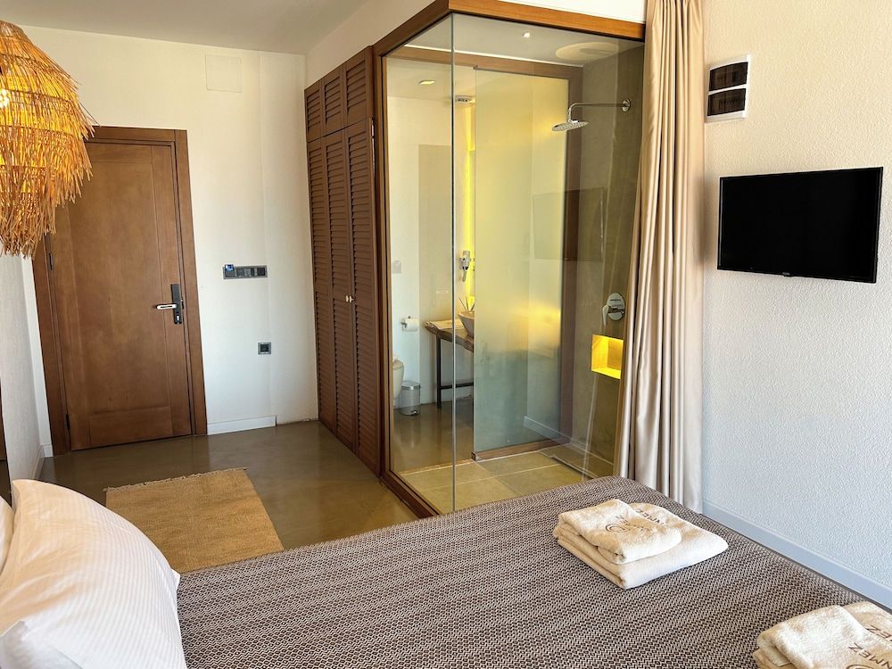 Donmez Otel Deluxe Double Room 6