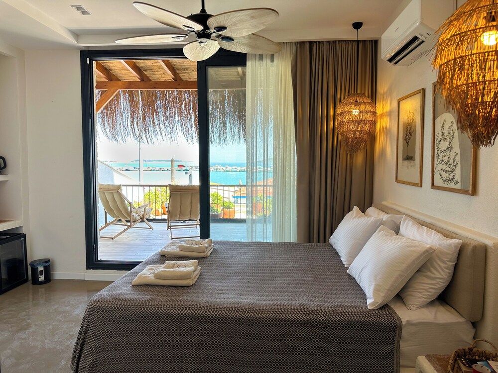 Donmez Otel Deluxe Double Room 9