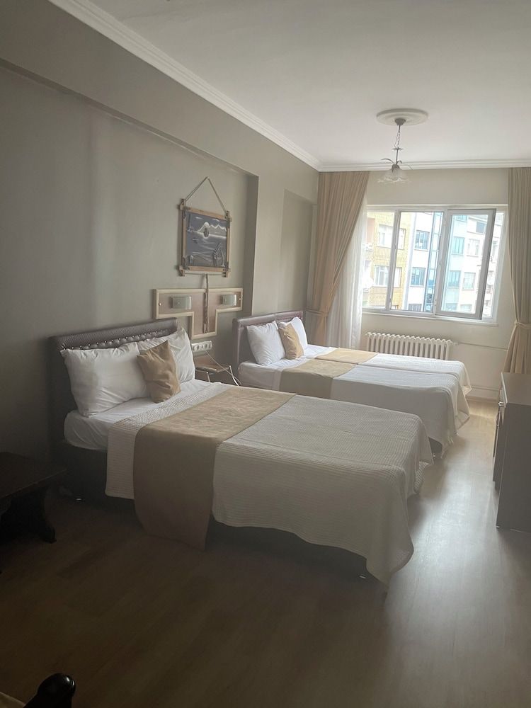 Otel Yalta Family Quadruple Room 4