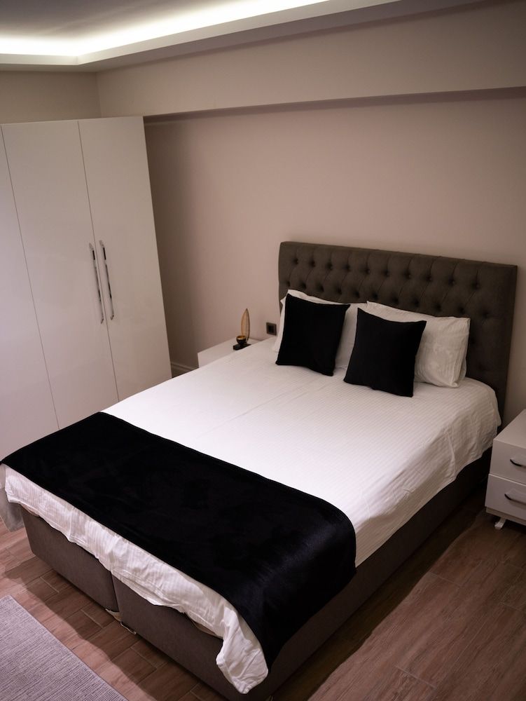 MG Hill Residence Butik Hotel Deluxe Quadruple Room 4