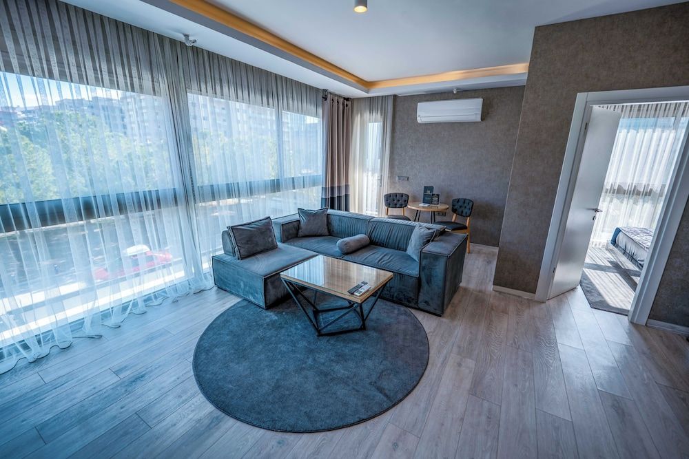 Club Suite