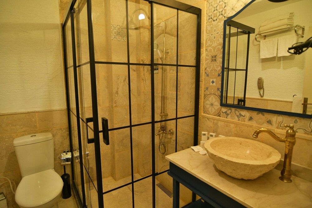 SUR PALACE HOTEL Family Room 5