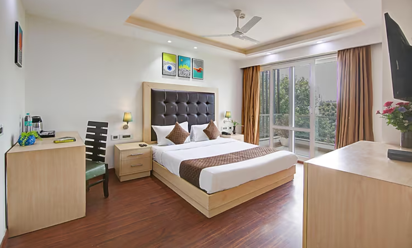 King Studio with Bathtub