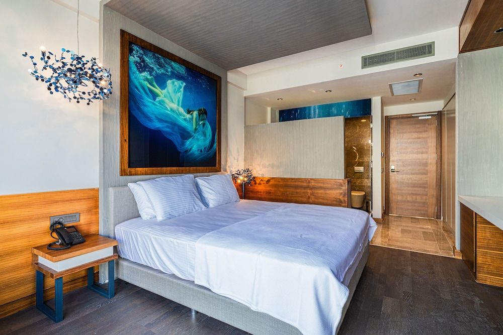 Pool Access Standard Room