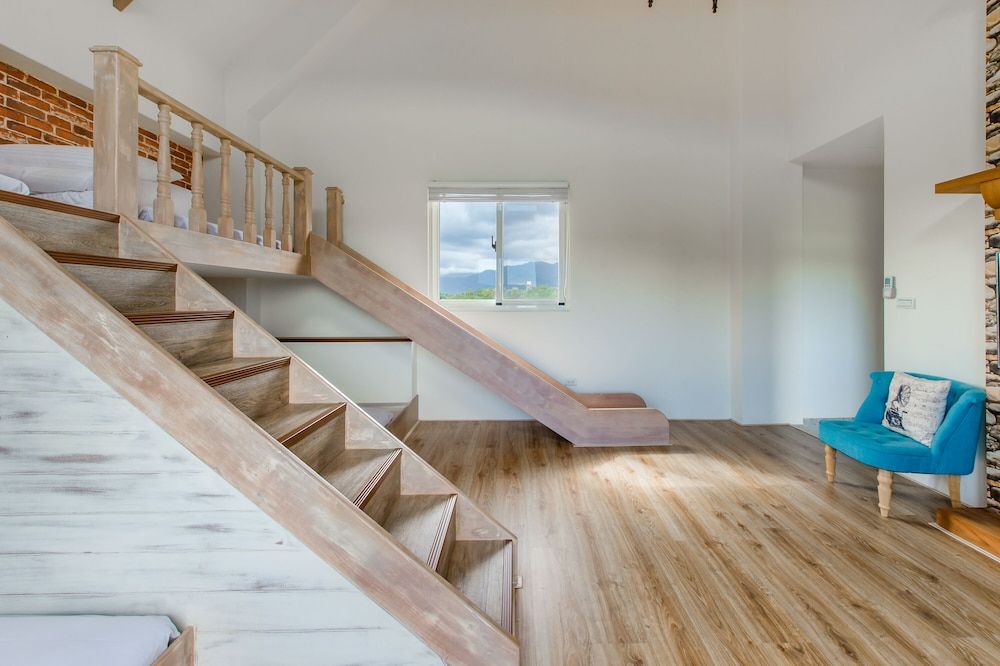 Wilderness 1138 Huelien B&B Family room for six with mountain view and balcony 11