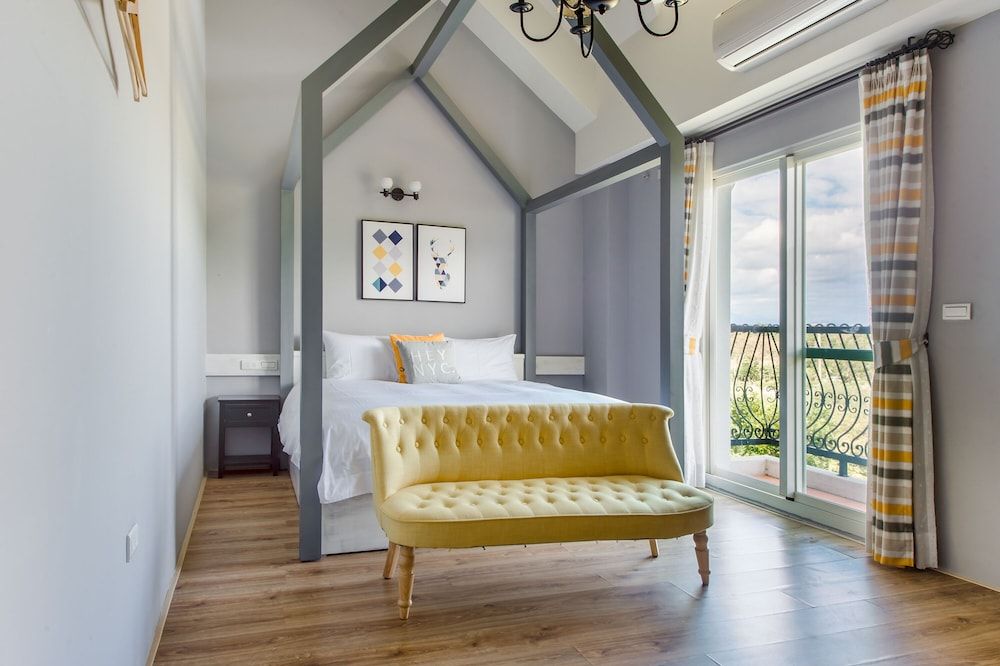 Wilderness 1138 Huelien B&B Quadruple Room with Mountain View and Balcony 9