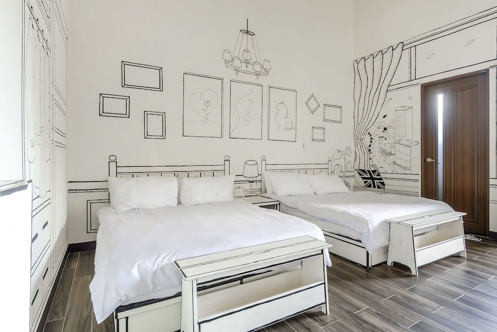 Pumori Guesthouse Deluxe Quadruple Room 7