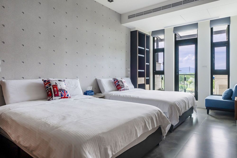 Miguo Homestay Family Room, Balcony 6