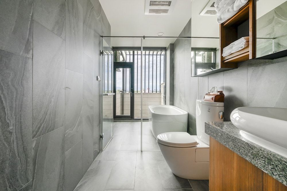 Miguo Homestay Family Room, Balcony 11