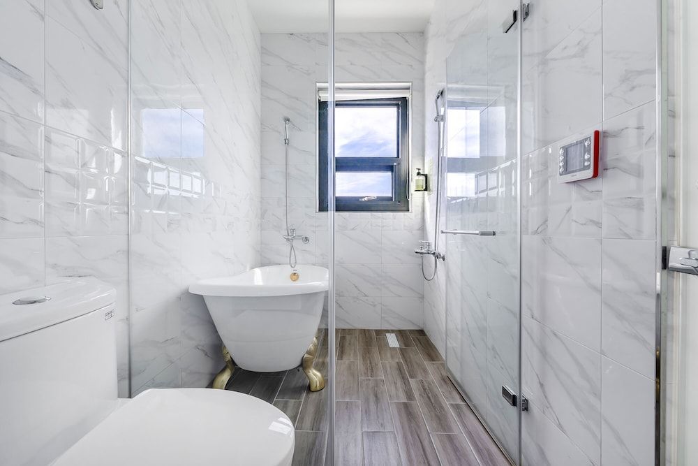 Miguo Homestay Family Room, Bathtub 8