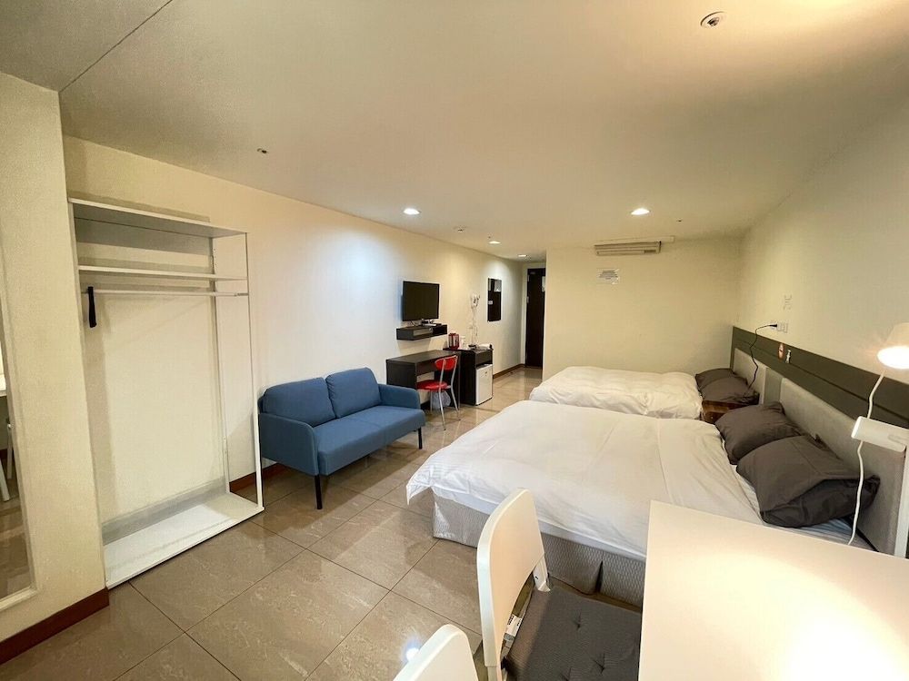 Classic Double or Twin Room, City View