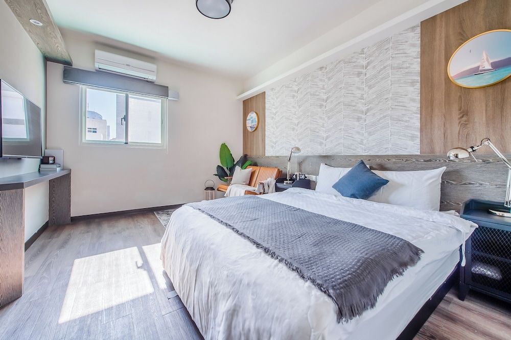 Sea Residences hall Deluxe Double Room 6