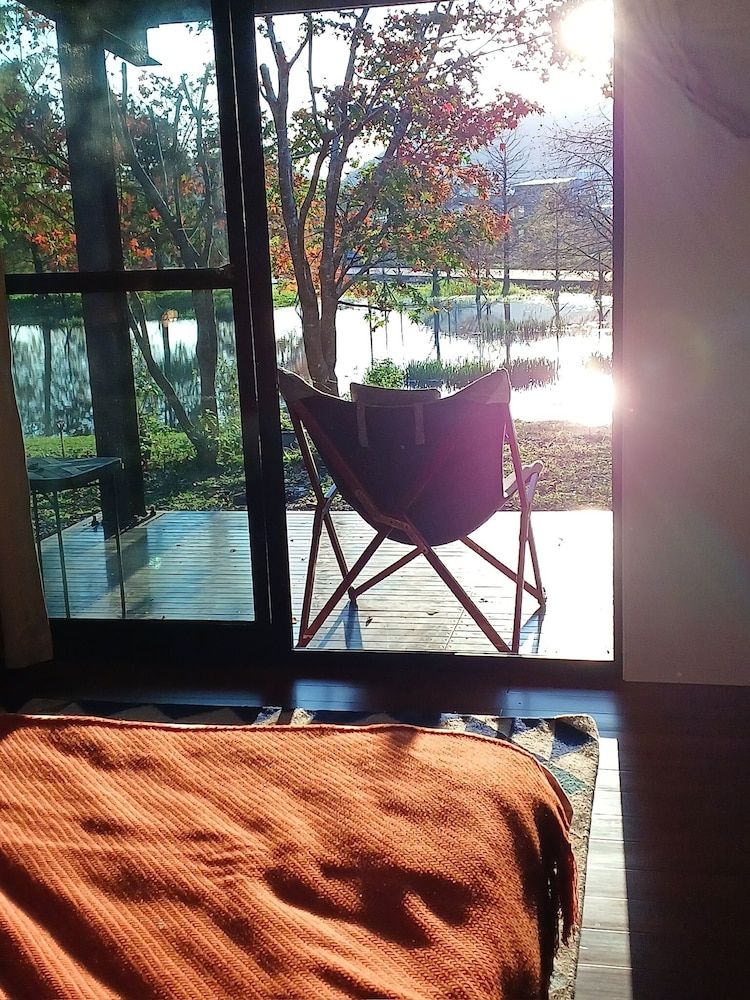 ten sense Gallery Cabin, Lake View 2