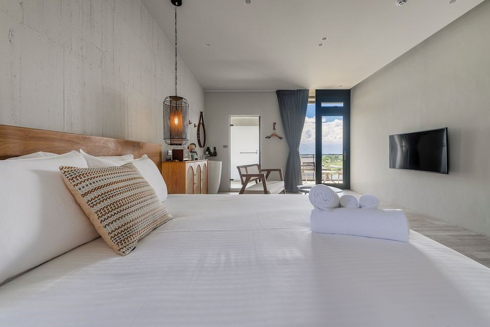 Ningxialight Deluxe Double Room 6