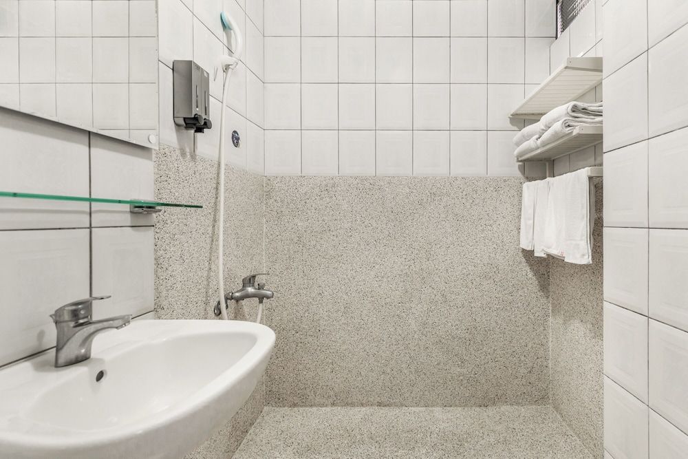 Forever happiness hostel Classic Quadruple Room 7