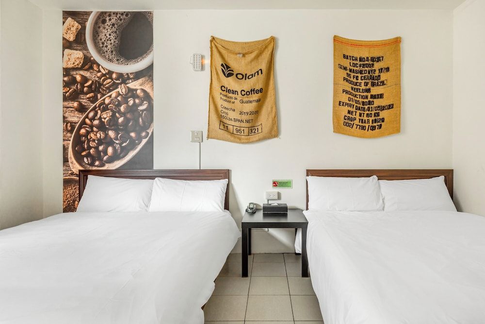 Forever happiness hostel Classic Quadruple Room 4