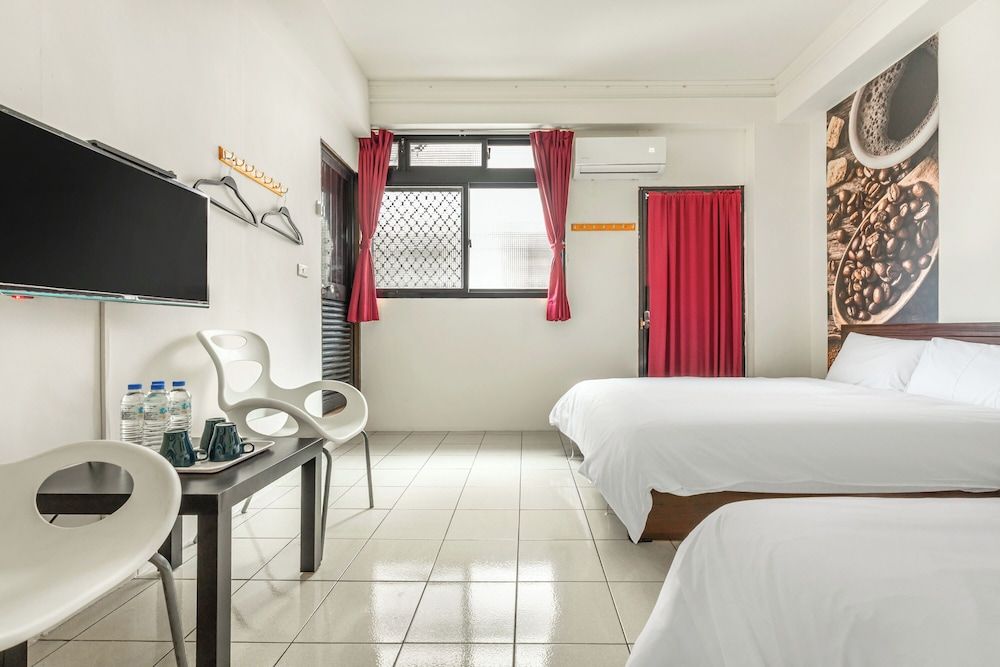 Forever happiness hostel Classic Quadruple Room 6