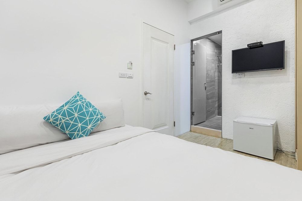 35.5 inn Standard Double Room with Bathtub 5