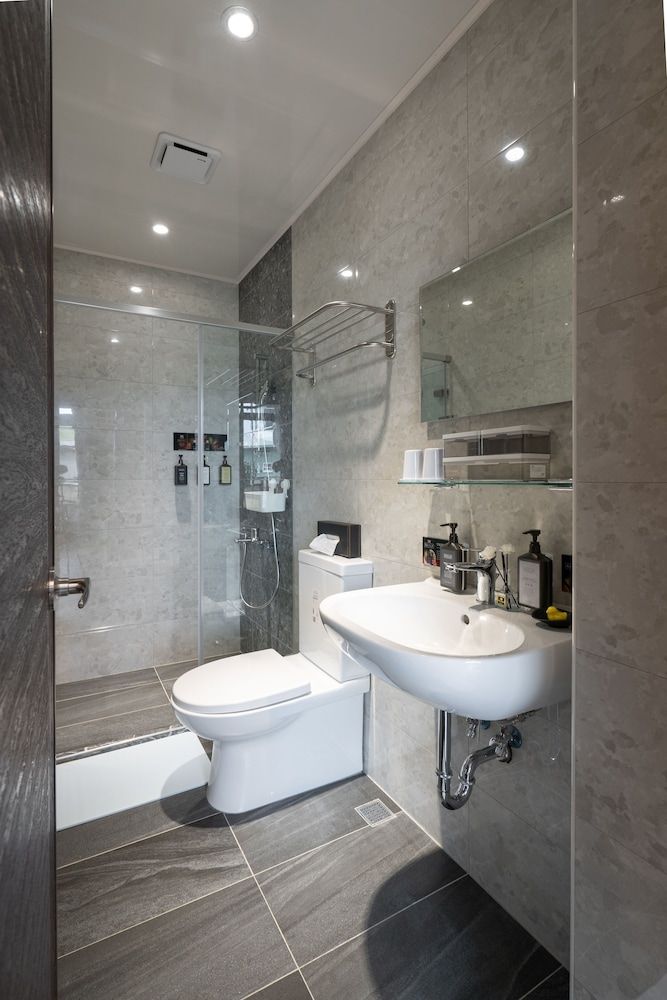 SmartStay Exclusive Double Room 18