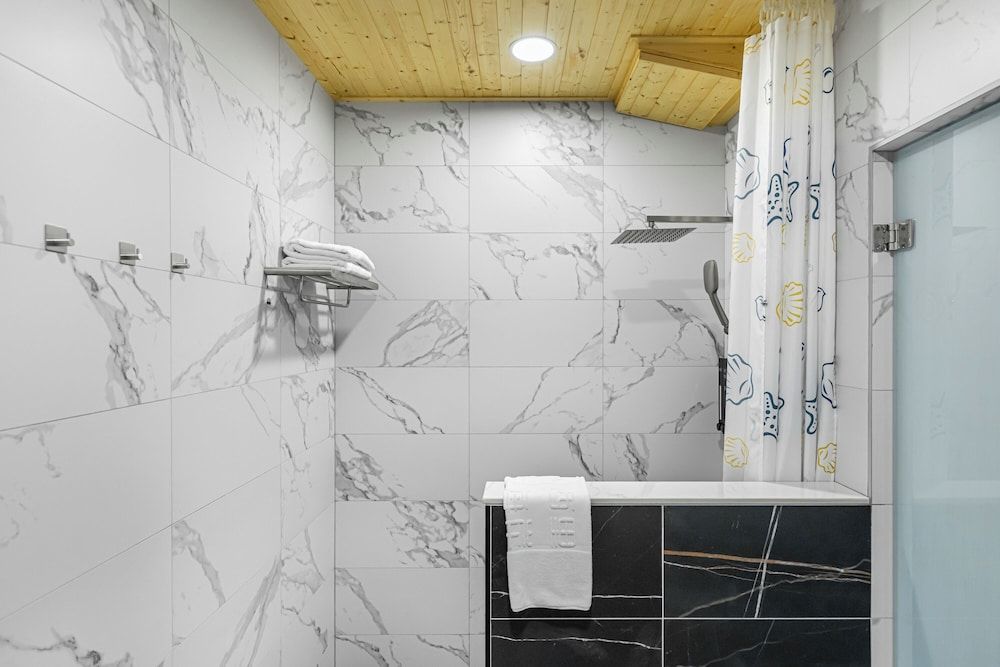 Siricoast House Superior Double Room 11