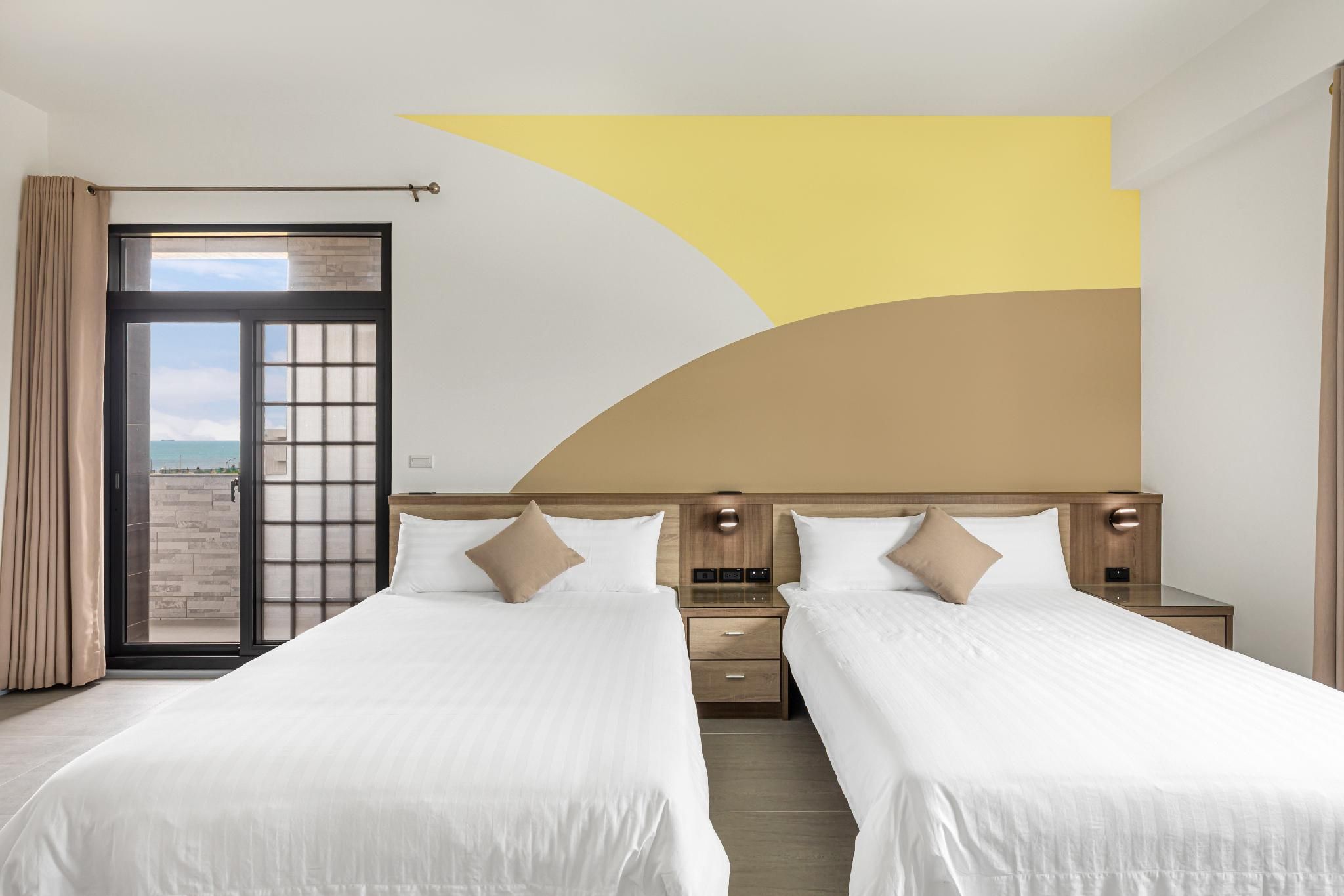 Deluxe Quadruple Room with Balcony