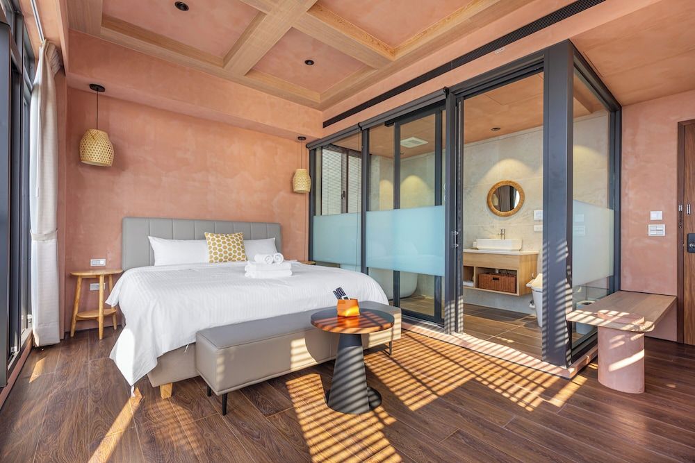 Between River and Sea Double Room with Balcony 2