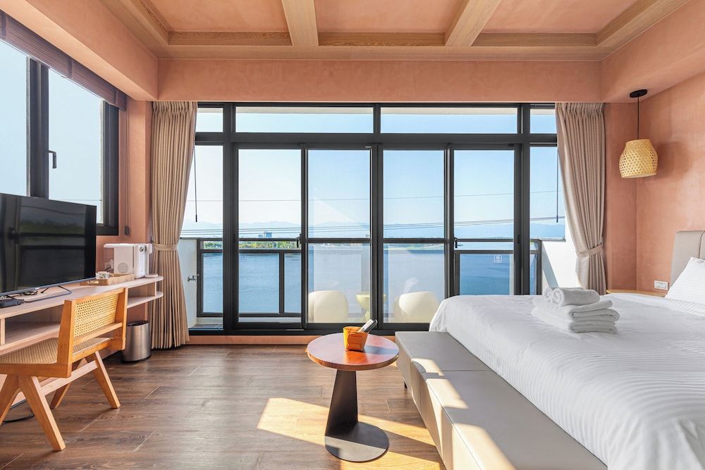 Between River and Sea Double Room with Balcony 16