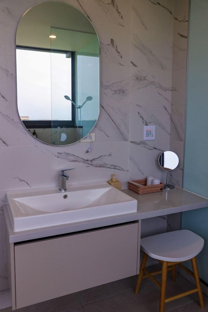 Quhua Sweety B&B Elite Double Room, Private Bathroom, Hill View 10