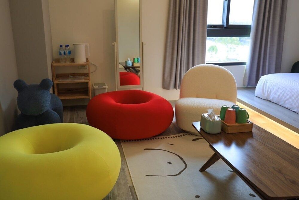 Quhua Sweety B&B Family Room, 2 Queen Beds, Private Bathroom, Mountain View 2