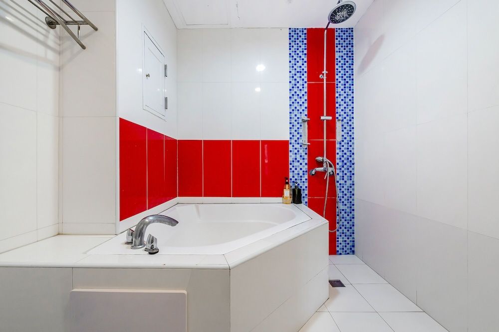 Wei Yuan Hotel Double Room, Bathtub, Mountain View 22