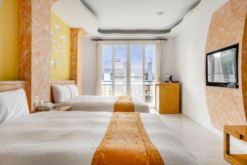 Wei Yuan Hotel Superior Quadruple Room, Bathtub 2