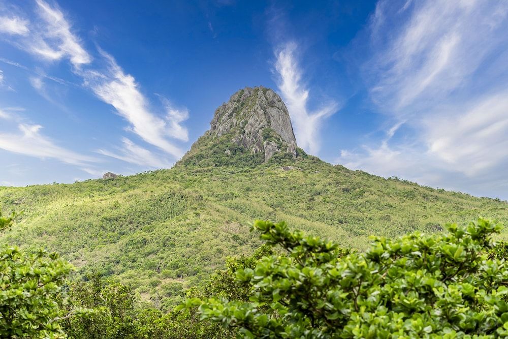 Wei Yuan Hotel Quadruple Room, Bathtub, Mountain View 8