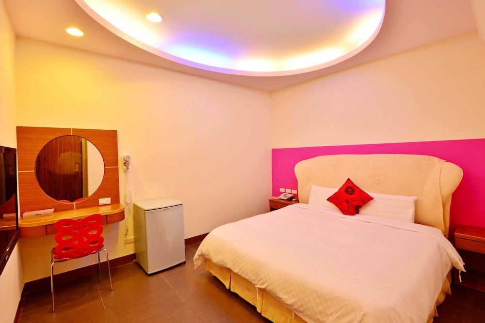 Double Room, No Windows